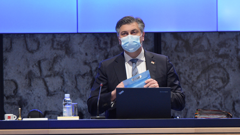Predsjednik Vlade o godišnjici pojave koronavirusa: Činimo sve da zaštitimo zdravlje